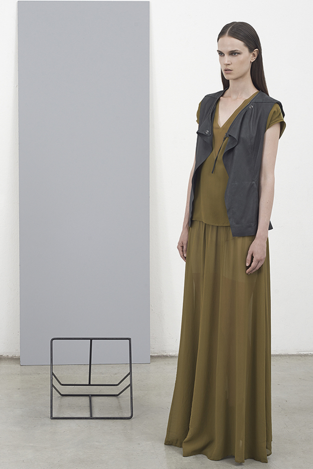 LEATHER GILET TOP SHORTS SKIRT COLLECTION ILARIA NISTRI PRE|VIEW SPRING SUMMER 2014 SS14 