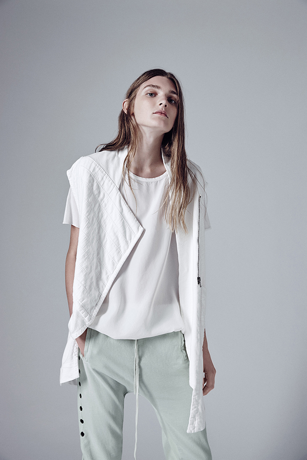 GILET T-SHIRT PANTALONI