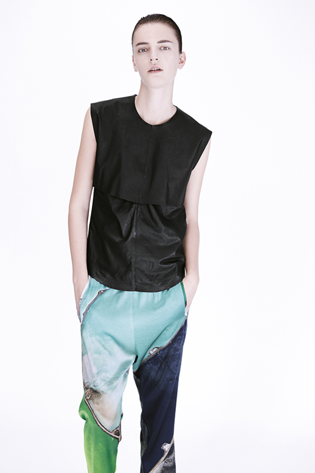 LEATHER TOP PANTS TERMINAL MIRAGE 22 PRINT COLLABORATION PH ARTIST PHOTOGRAPHER DAVID MAISEL ILARIA NISTRI COLLECTION SPRING SUMMER 2015 SS15 MODEL LAURA KAMPMAN