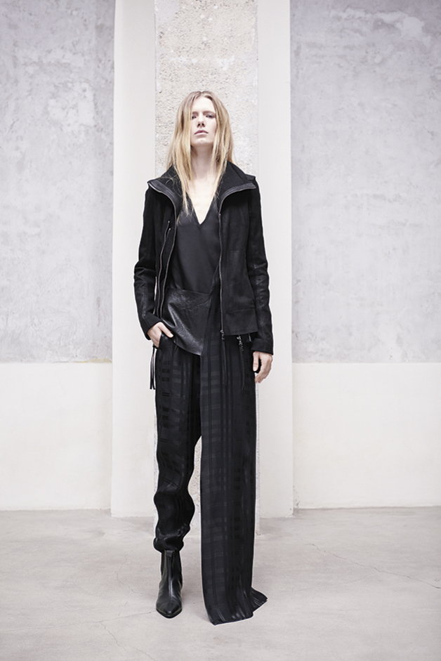 GIUBBOTTO PELLE TOP ASIMMETRICO QUADRI INSERTO PELLE PANTALONE QUADRI PIGIAMA COLLEZIONE ILARIA NISTRI AUTUNNO INVERNO 2013-2014 
