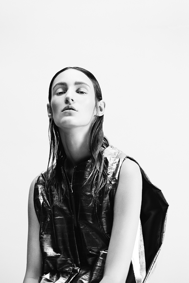 EEL LEATHER GILET VEST INK STRIPES PRINT DRESS COLLECTION ILARIA NISTRI SPRING SUMMER 2014 SS14 MODEL FRANZI MUELLER 