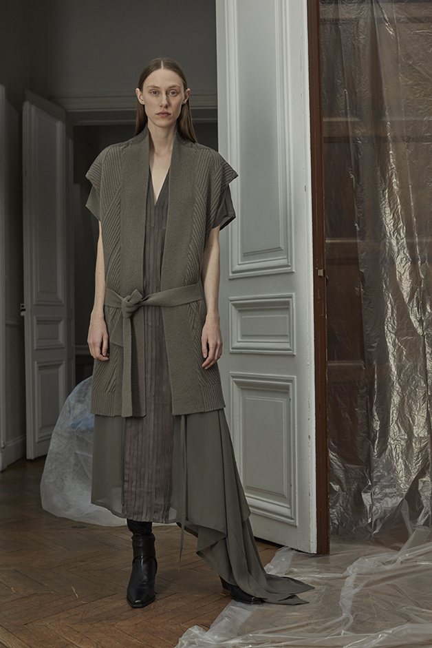 GILET LUNGO - VESTITO - GHETTE - COLLEZIONE ILARIA NISTRI AUTUNNO INVERNO 2018