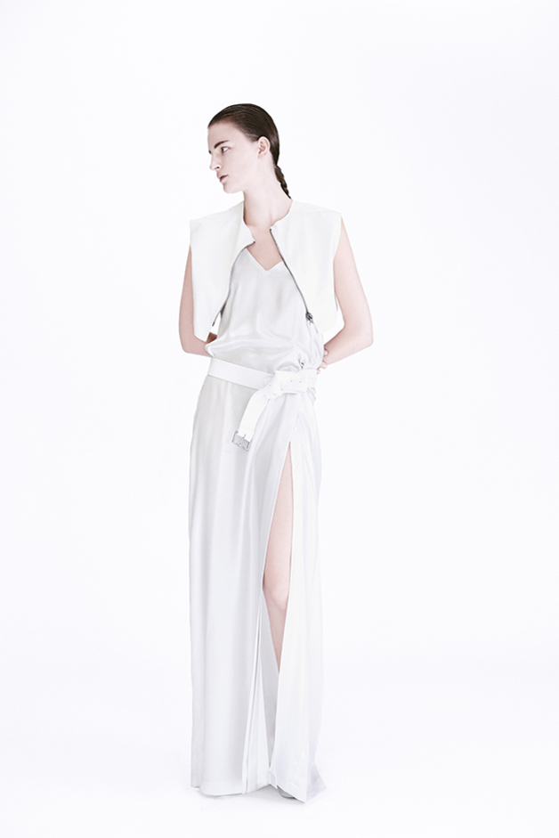 LEATHER TOP LAMINATED SILK DRESS BELT  ILARIA NISTRI COLLECTION SPRING SUMMER 2015 SS15 MODEL LAURA KAMPMAN