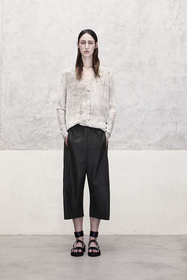 LEATHER PANST INK STRIPES PRINT BLOUSE COLLECTION ILARIA NISTRI SPRING SUMMER 2014 SS14 MODEL FRANZI MUELLER 