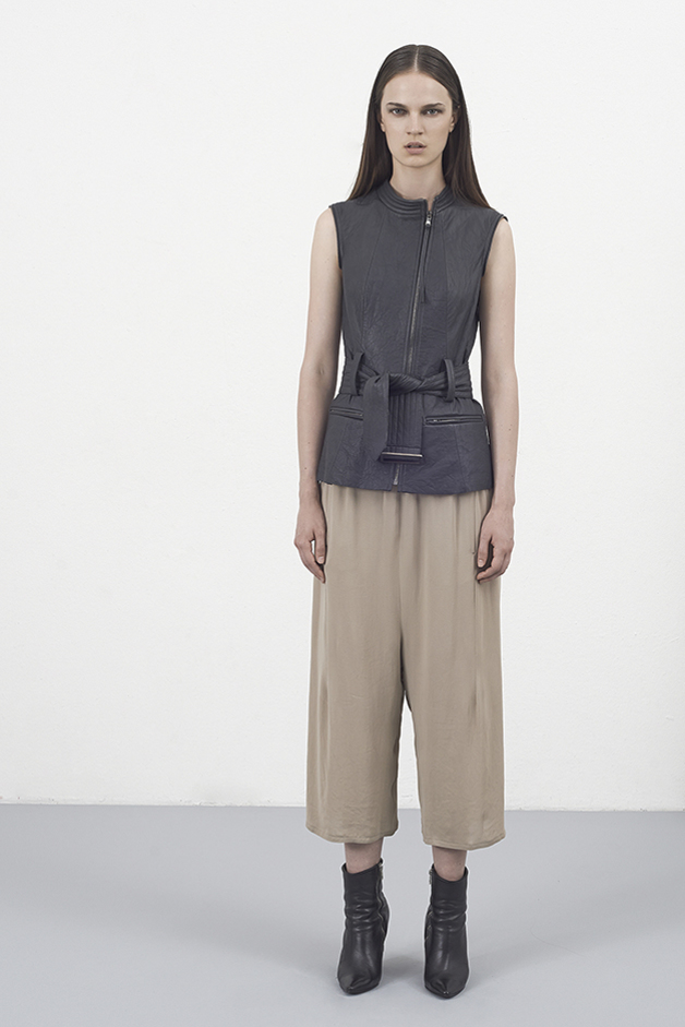 LEATHER GILET PANTS COLLECTION ILARIA NISTRI PRE|VIEW SPRING SUMMER 2014 SS14 