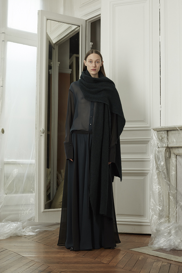 SCARF - BLOUSE -  SKIRT - ILARIA NISTRI FALL WINTER 2018 COLLECTION