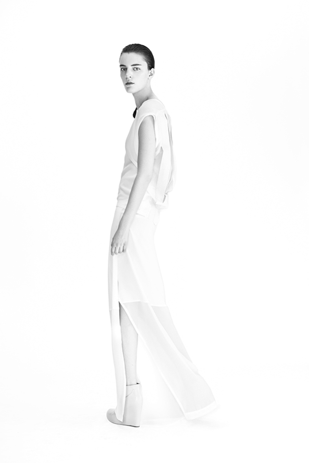 LEATHER STRIPS TOP SKIRT  ILARIA NISTRI COLLECTION SPRING SUMMER 2015 SS15 MODEL LAURA KAMPMAN
