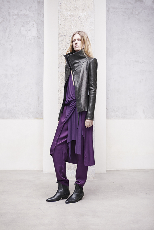 GIUBBOTTO PELLE LAMINATA EFFETTO METALLICO CASACCA INCROCIATO PANTALONE PIGIAMA COLLEZIONE ILARIA NISTRI AUTUNNO INVERNO 2013-2014 