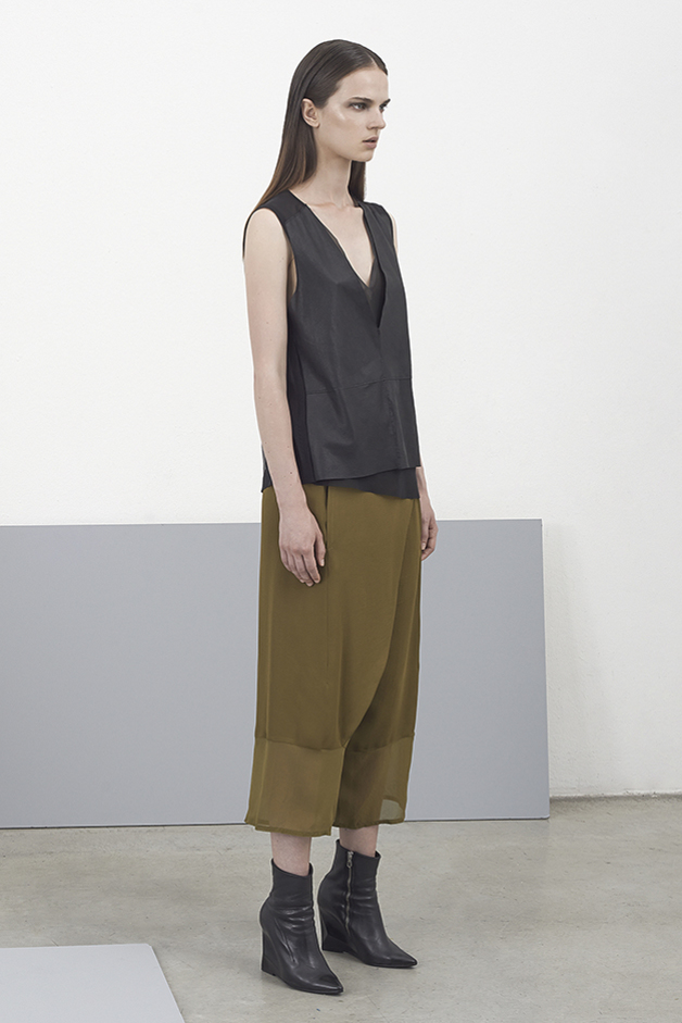 LEATHER TOP PANTS COLLECTION ILARIA NISTRI PRE|VIEW SPRING SUMMER 2014 SS14 