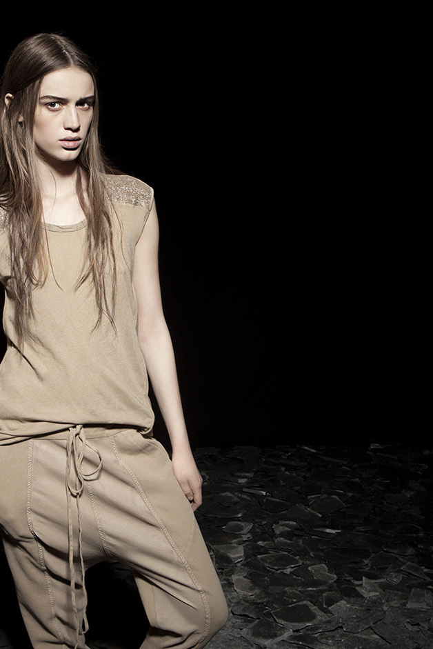 LAMINATED TANK TOP GLITTER SWEAT PANTS COLLECTION ROQUE FALL WINTER 2014-2015 