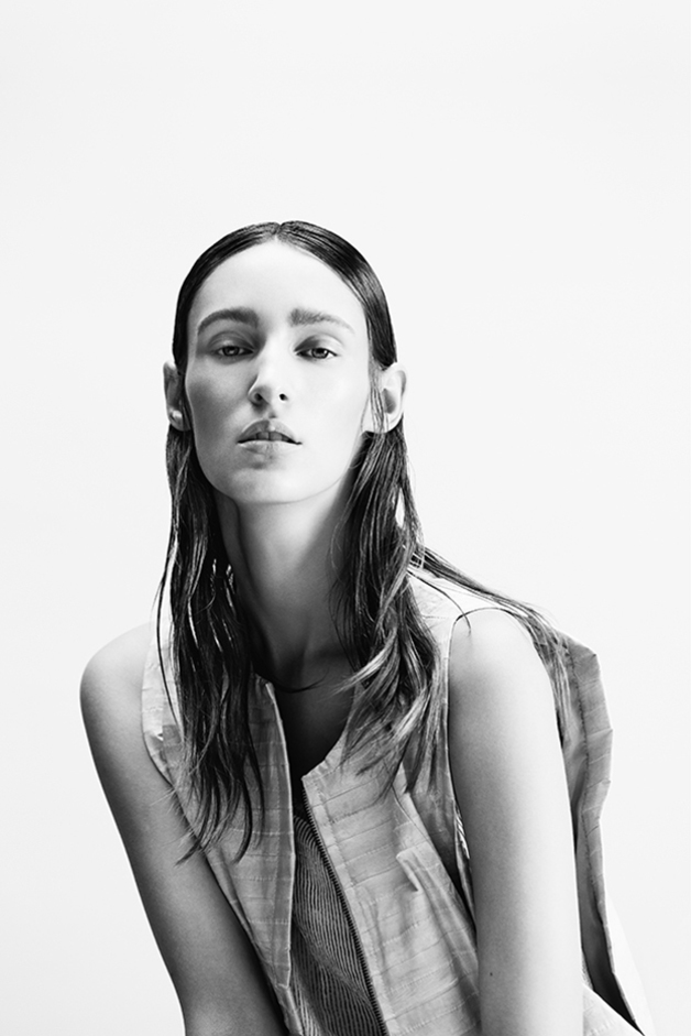 EEL LEATHER GILET INK STRIPES PRINT DRESS COLLECTION ILARIA NISTRI SPRING SUMMER 2014 SS14 MODEL FRANZI MUELLER 