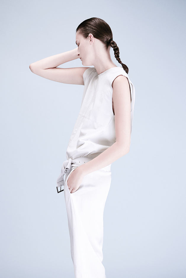  LEATHER TOP PANTS BELT ILARIA NISTRI COLLECTION SPRING SUMMER 2015 SS15 MODEL LAURA KAMPMAN