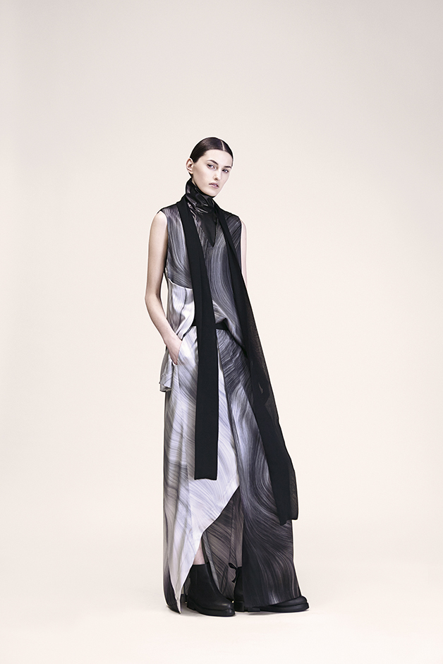 scarf top skirt pants schwarm print andreas nicolas fischer ilaria nistri fall winter 2015 collection