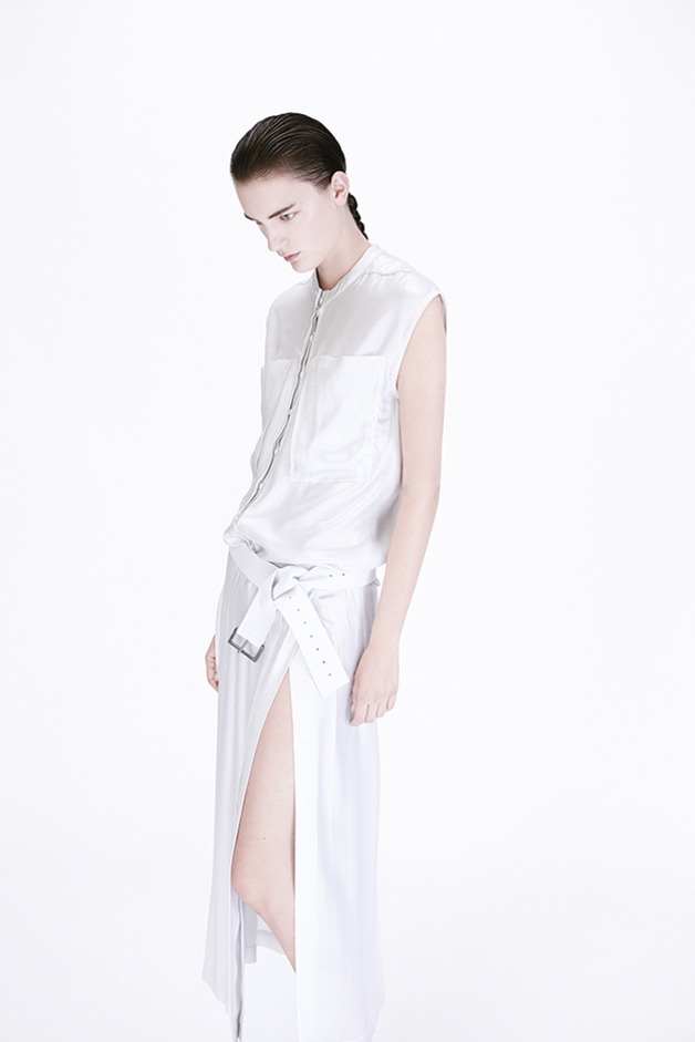 LAMINATED BELT BLOUSE SKIRT LEATHER BELT ILARIA NISTRI COLLECTION SPRING SUMMER 2015 SS15 MODEL LAURA KAMPMAN