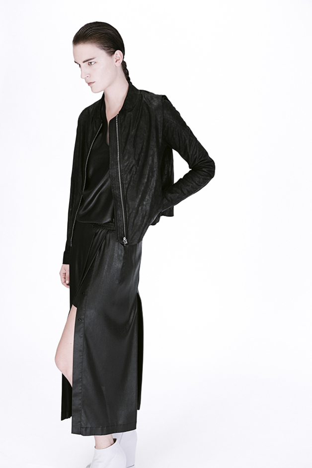 LEATHER JACKET TOP LAMINATED SILK SKIRT SHORTS ILARIA NISTRI COLLECTION SPRING SUMMER 2015 SS15 MODEL LAURA KAMPMAN