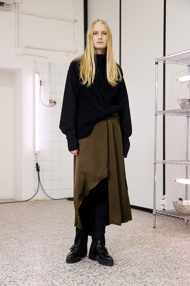 sweater - skirt - gaiters - ilaria nistri roque fall winter 2019 collection